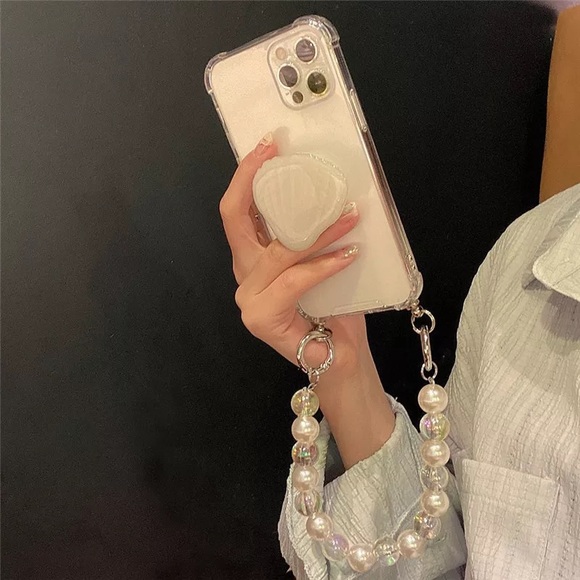 iPhone 12 Pro/Pro Max Pearl Shell Case - Picture 8 of 12